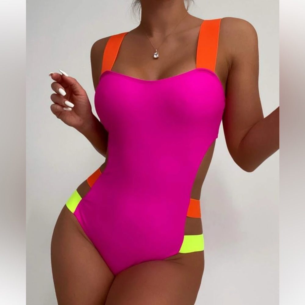 Color Block Cut Out One Piece Swimsuit